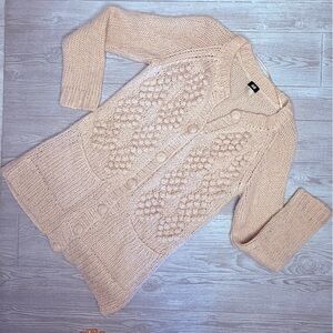 Long sleeve H&M puff knit knot cartigan button front long sleeve sweater shirt m